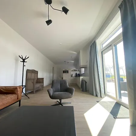 別荘 Buitengewoon *