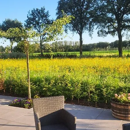 別荘 Buitengewoon *