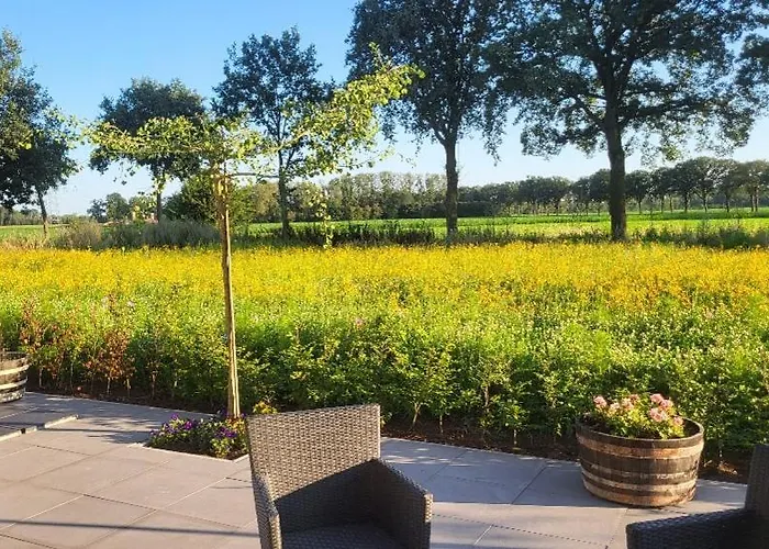 Nyaraló Buitengewoon *